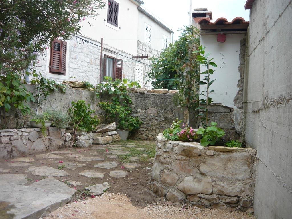 Guest House Oleander Đảo Đảo Zlarin Ngoại thất bức ảnh